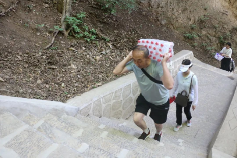 助力文旅市场 展示产投风采——马博平台马博（中国）组织开展员工登山比赛活动(图6)